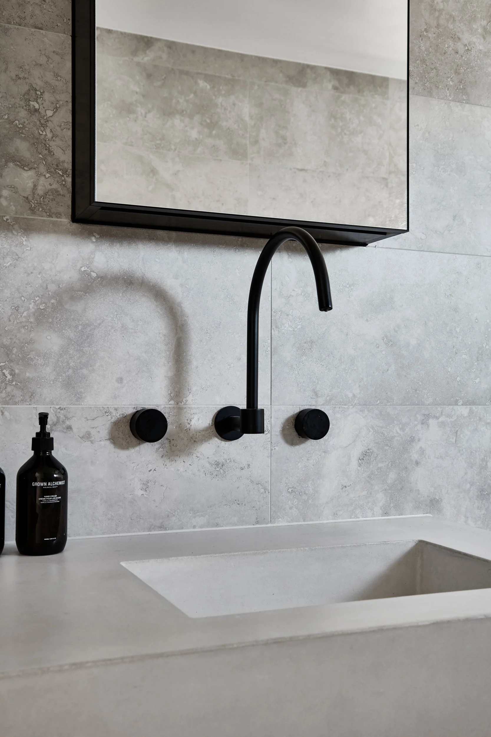 Circular Wall Taps - Matte Black - Image 4
