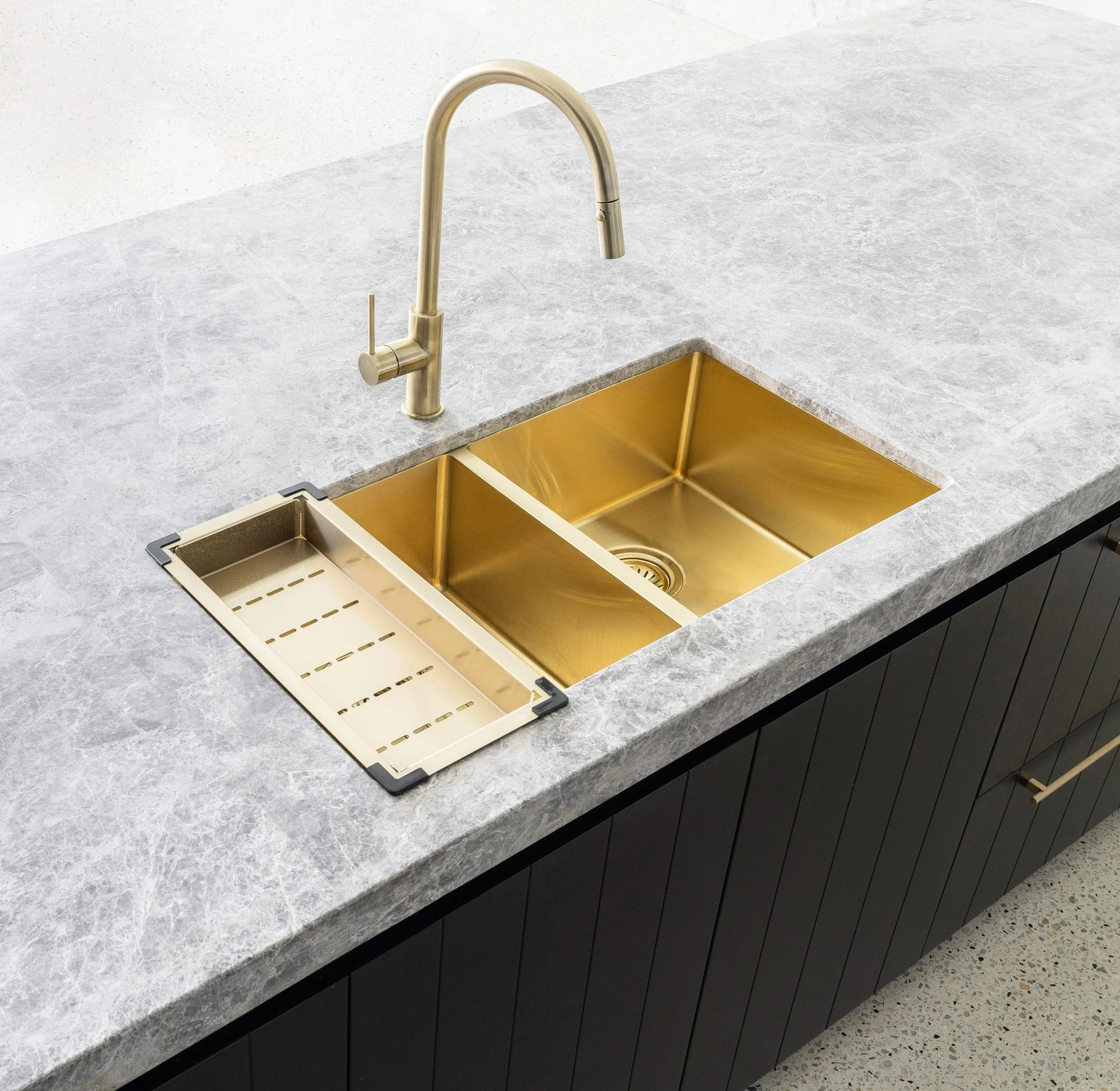 Lavello Kitchen Sink Colander - Brushed Bronze Gold - Image 2