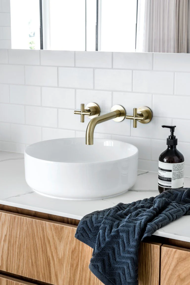 Universal Round Curved Spout - PVD Tiger Bronze - Image 7