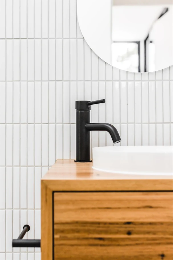 Round Toilet Roll Holder - Matte Black - Image 5